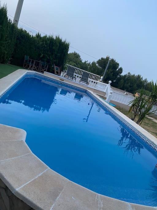 Encantador Y Acogedor Alojamiento Con Piscina Monserrat Ngoại thất bức ảnh