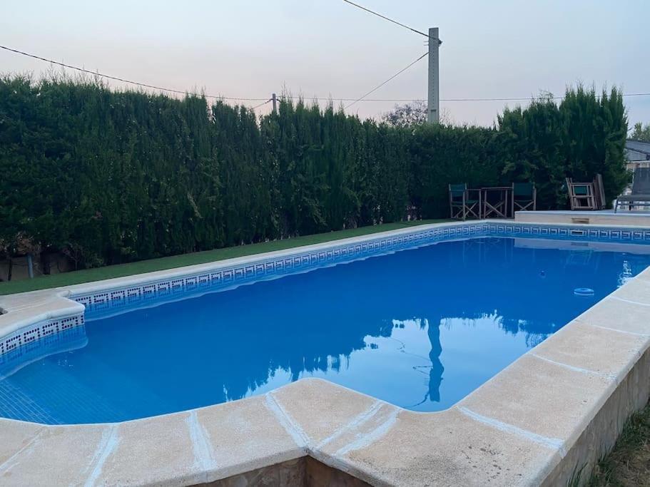 Encantador Y Acogedor Alojamiento Con Piscina Monserrat Ngoại thất bức ảnh