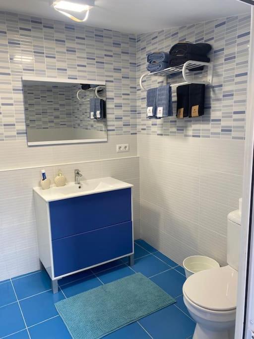 Encantador Y Acogedor Alojamiento Con Piscina Monserrat Ngoại thất bức ảnh
